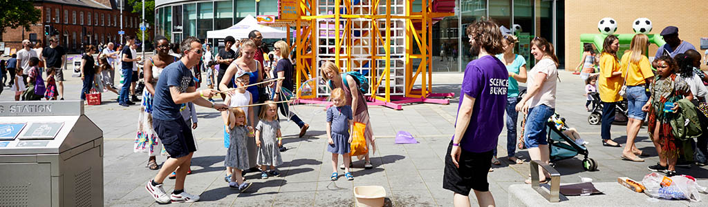 Science Busker at the Community Festival.