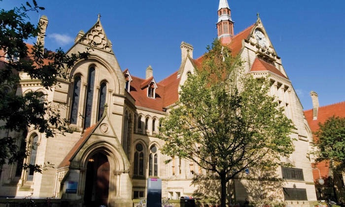 University launches new staff volunteering policy